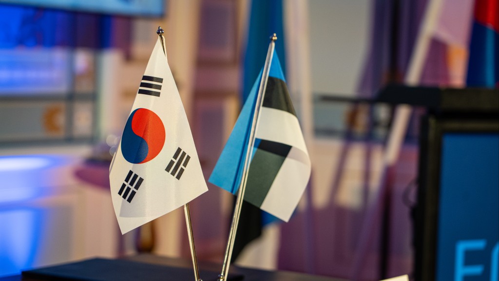 Lõuna-Korea ja Eesti lipp