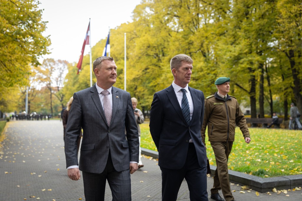 Läti kaitseminister Raivis Melnis ja Eesti kaitseminister Martin Herem. Foto: Läti kaitseministeerium